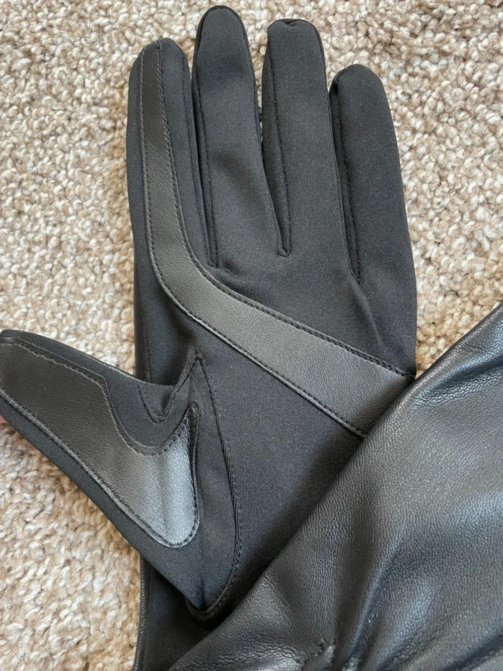 NWT Isotoner Gloves - Picture 6 of 6
